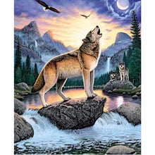 Load image into Gallery viewer, Diamond Embroidery Animals 5D Diamond Painting Full Round Drill Eagle Mosaic Bird Picture of Rhinestone Cross Stitch Home Decor