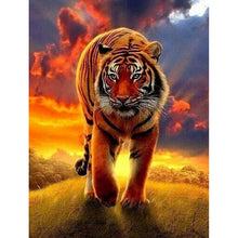 Load image into Gallery viewer, DIY 5D Diamond Painting Cross Stitch Tiger Full Round  Diamond Embroidery Decor Home Gift Tigers Family Scenery - SallyHomey Life&#39;s Beautiful