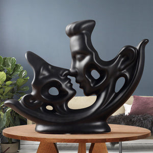 Modern Ceramic White Black Kissing Couple Ornaments Hotel Living room Table Lover Figurines Crafts Home Furnishing Decoration